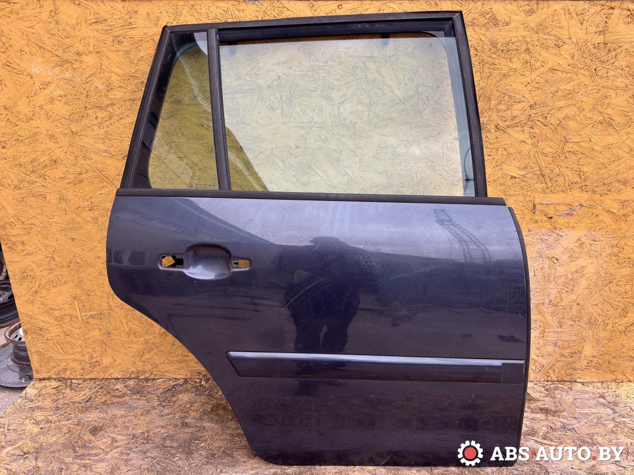 дверь задняя правая Citroen C4 Picasso 1 поколение 2009, 1.6 л., 9HZ (DV6TED4), дизель, АКПП, правый руль - фото №1