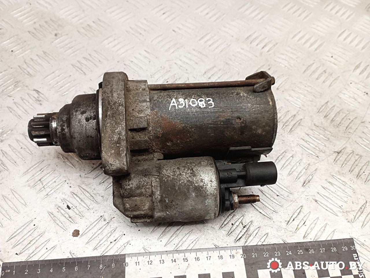 стартер Volkswagen Passat B6 2007, 2.0 л., BWA, бензин, МКПП, седан, 02M911023M, 02M911021B, 02M911021BX, 02M911023E, 02M911023G, 02M911023GV, 02M911023GX, 02M911023MX, 02M911023S, 02M911023SV, 02M911023SX, S0681PR, 83423708, 0001121402, 0001121403, 0001121416, 0001122402, 0001122403, 0986020230, 0986025840, 1986S00788, 113773, CST15212AS, CST15212GS, DRT0230, DSN3005, 253366, 42020230, CS1347, 8EA012527551, 8EA738258011, STB1347AB, STB1347BA, STB1347EX, STB1347RD, STB1347TJ, STB9347AB, STB9347BA, STB9347RD, STB9347ZD, STQ1347RN, STQ9347RN, STV1347BA, STV1347RD, STV1347TJ, STV9347ZL, LRS02174, LRS2195, 944280202300, MRS20230, MS683, 220448, STB1347RB, STB1347WA, STV1347RB, STV1347WA, STV9347WA, STR4711, STRB110, 438174, 442011, 458216, CVS081403, CVS081507, CVS081570, D6GS14, D6GS14M, 17970N, 17969N, 17970NVA, 300N10098Z - фото №1