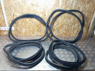 уплотнитель двери Peugeot 308 T7 2009, 1.6 л., EP6, бензин, МКПП, передний привод