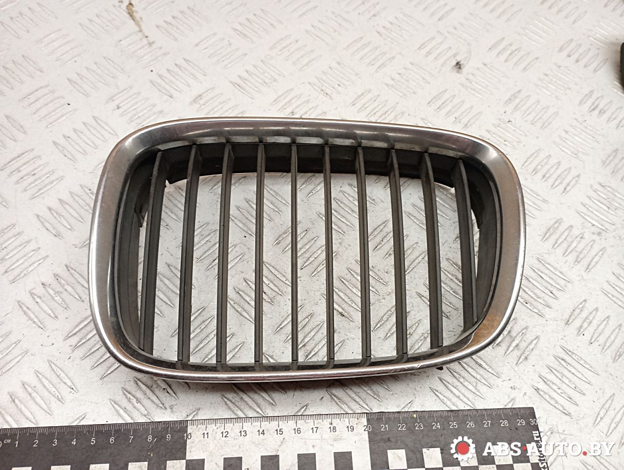 решетка радиатора BMW 5 серия E39 1999, 3.0 л., M57 D30 (306D1), дизель, АКПП, 81593130, 8159311 - фото №1