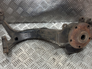 ступица передняя левая Volkswagen Passat B5 1998, 8D0407257