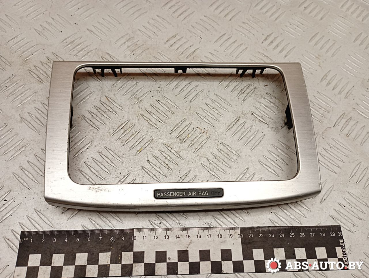 рамка под магнитолу Volkswagen Passat B6 2007, 2.0 л., BWA, бензин, МКПП, седан, 3C0858069AG, 3C0919234A - фото №1