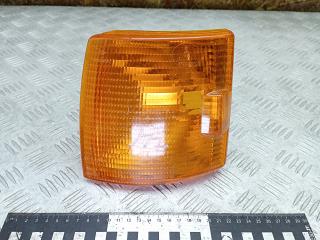 поворотник левый Volkswagen Transporter T4 1994, 136405