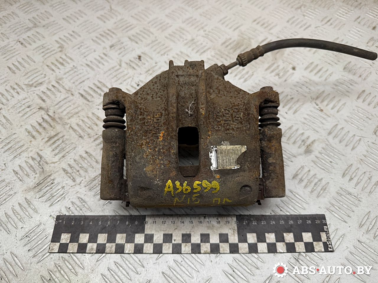 суппорт передний левый Peugeot 207 1 поколение 2008, 1.4 л., EP3C, бензин, МКПП, хетчбэк 5 дв., правый руль, 9683839980 - фото №1