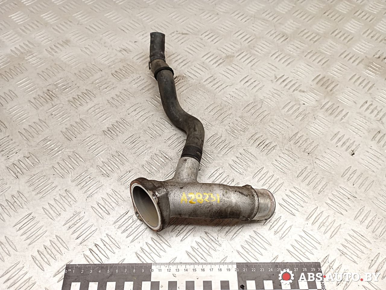 корпус термостата Toyota RAV4 2 поколение (XA20) 2003, 2.0 л., 1CD-FTV, дизель, МКПП, внедорожник 5 дв., 1603127010 - фото №1