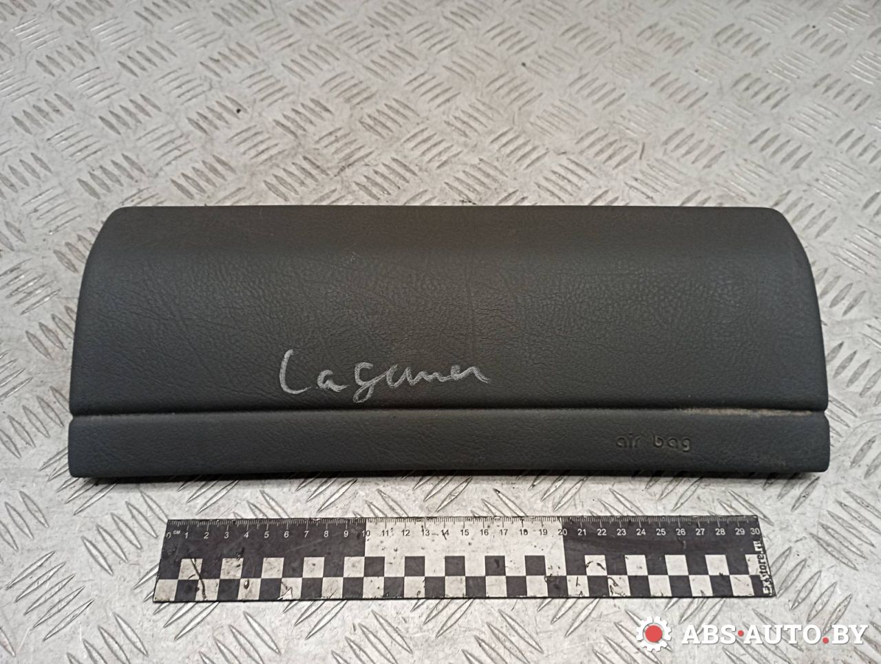 крышка подушки безопасности пассажира Renault Laguna 1 поколение 1998, 1.8 л., бензин, 7700841830, 7700841831, 7700841832 - фото №1