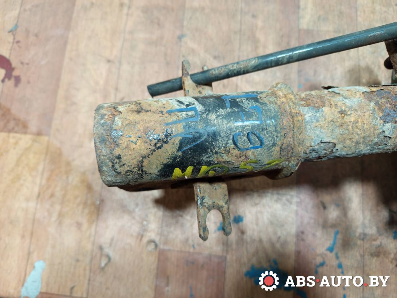 стойка передняя левая Renault Laguna 2 поколение 2005, 1.8 л., бензин, МКПП, хетчбэк 5 дв., передний привод - фото №1