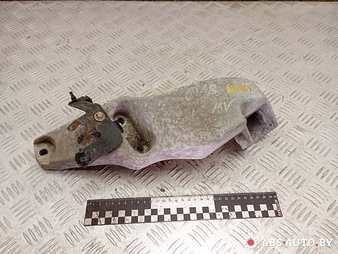 кронштейн генератора Opel Vectra B 1998, 1.6 л., бензин, 0047620, 9223024 - фото №1