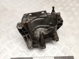 кронштейн топливного фильтра Citroen C5 2 поколение 2016, 2.0 л., AHW (DW10FC), дизель, АКПП, универсал, 9804498180