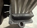сопротивление печки Chrysler Voyager 4 поколение [рестайлинг] 2005, 2.8 л., ENR, дизель, АКПП, минивэн, 04885482AC, F011500010, 04596304AA, 04596304AB, 04596304AC, 04885482AA, 04885482AB, 05012699AA, 05061587AA, 05143824AA, 05175780AA, 05179985AA, 5012699AA, 5179985AA, 68003999AA, 68027884AA, 68027884AB, 68038199AA, 68052436AA, 68317103AA, RL885482AC, K04885482AA, K04885482AB, K04885482AC, K05012699AA, K05061528AA, K05179985AA, K68027884AA, K68027884AB, K68052436AA, BMR0062EU, BMR0062KT, BMR0062YD, 73841377 - фото №5