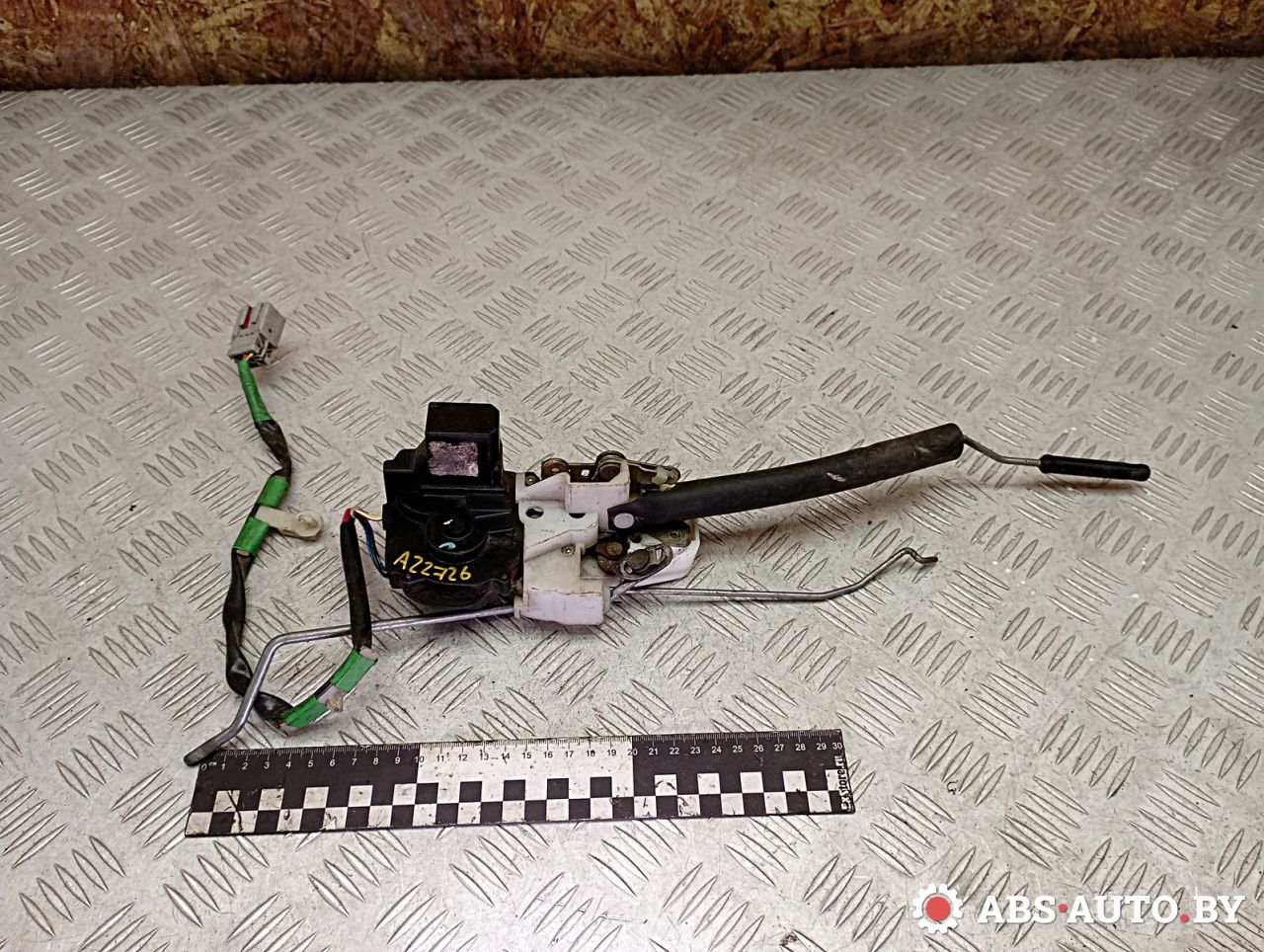 замок двери передней левой Rover 400 Series 2 поколение 1997 - фото №1