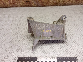 кронштейн двигателя Renault Kangoo 1 поколение 2000, 1.9 л., дизель, 7700812040