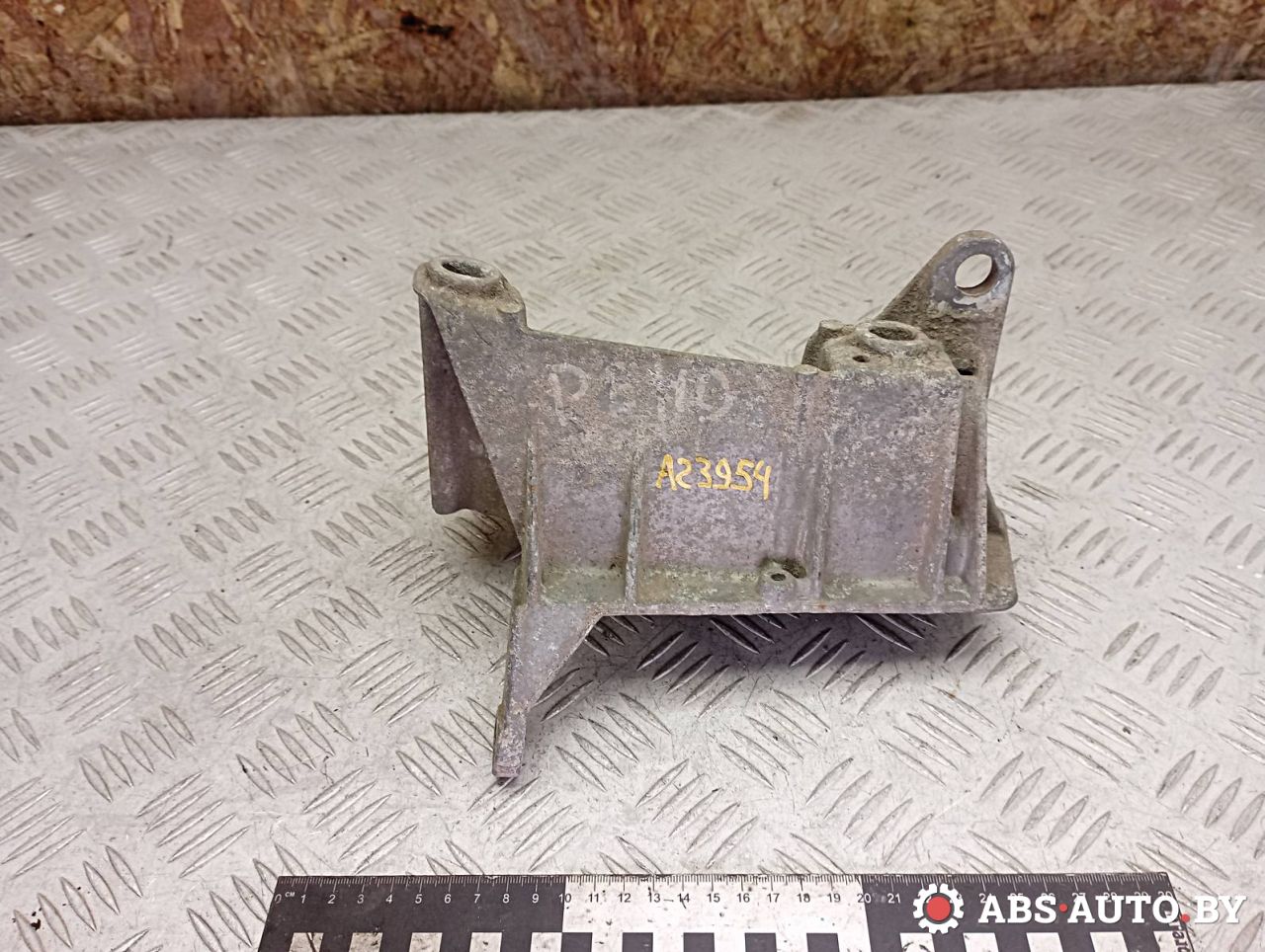 кронштейн двигателя Renault Kangoo 1 поколение 2000, 1.9 л., дизель, 7700812040 - фото №1