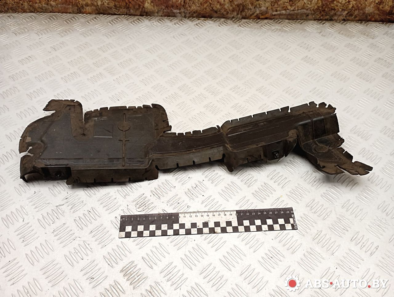 воздуховод (дефлектор) радиатора Citroen C4 Grand Picasso 2 поколение 2016, 1.6 л., дизель, 9677015380 - фото №1