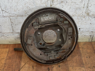 защитный кожух тормозного механизма Rover 200 Series 2 поколение 1993