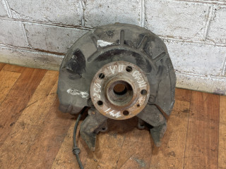 ступица передняя левая Volkswagen Polo 4 поколение 2005, 1.4 л., дизель