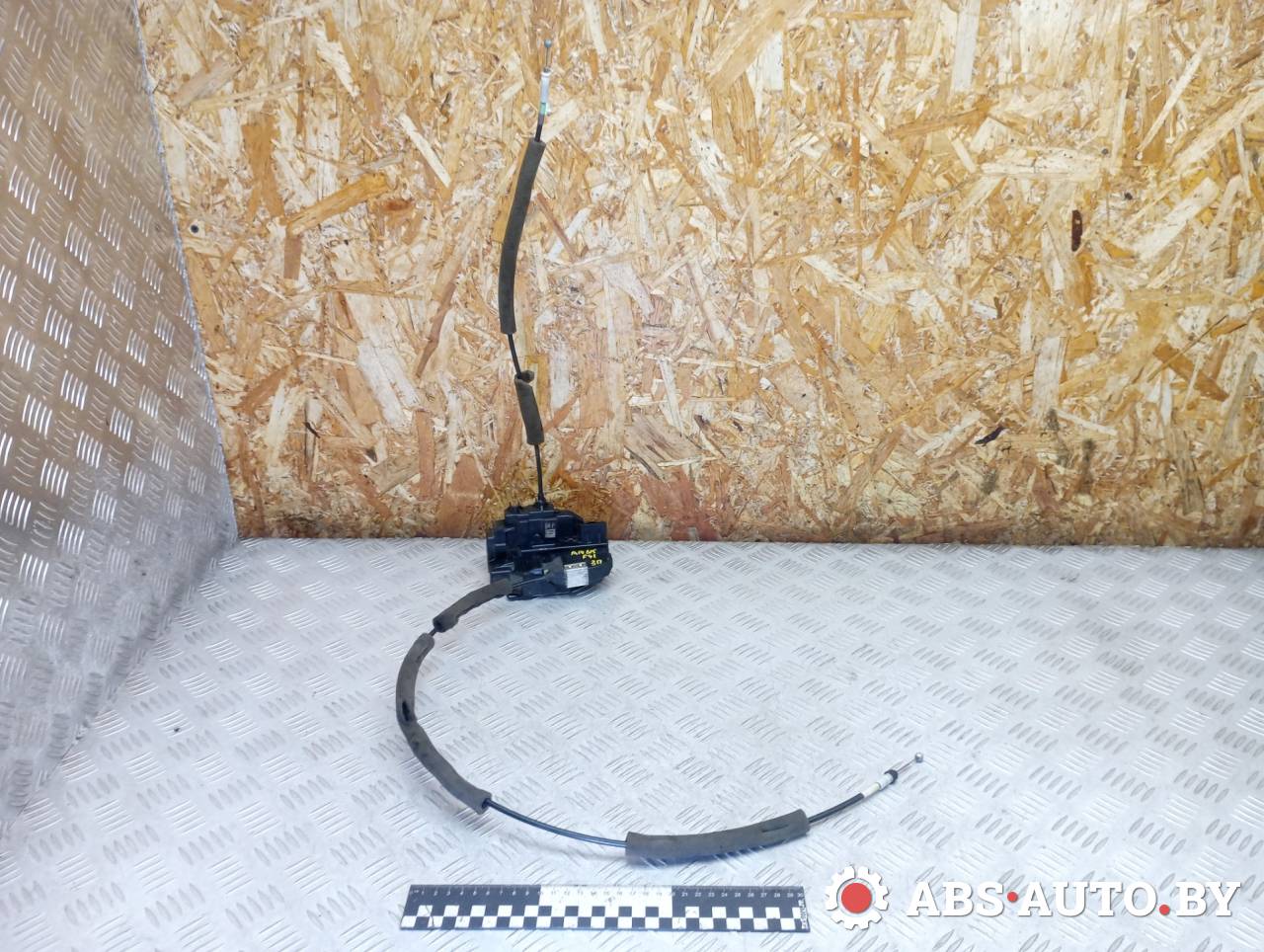 замок двери задней правой Nissan X-Trail T32 2014, 1.6 л., R9M, дизель, МКПП, полный подключаемый привод, правый руль - фото №1