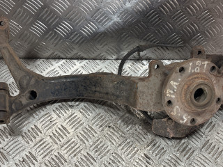 ступица передняя левая Volkswagen Passat B5 1998, 1.8 л., бензин, 8D0407257