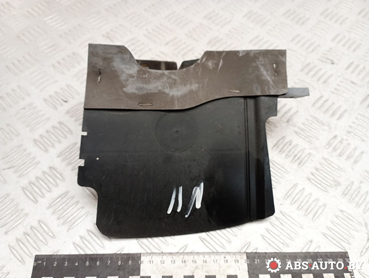 воздуховод (дефлектор) радиатора Nissan Qashqai 1 поколение 2008, 1.5 л., K9K 282, дизель, МКПП, правый руль, 62822JD51A - фото №1