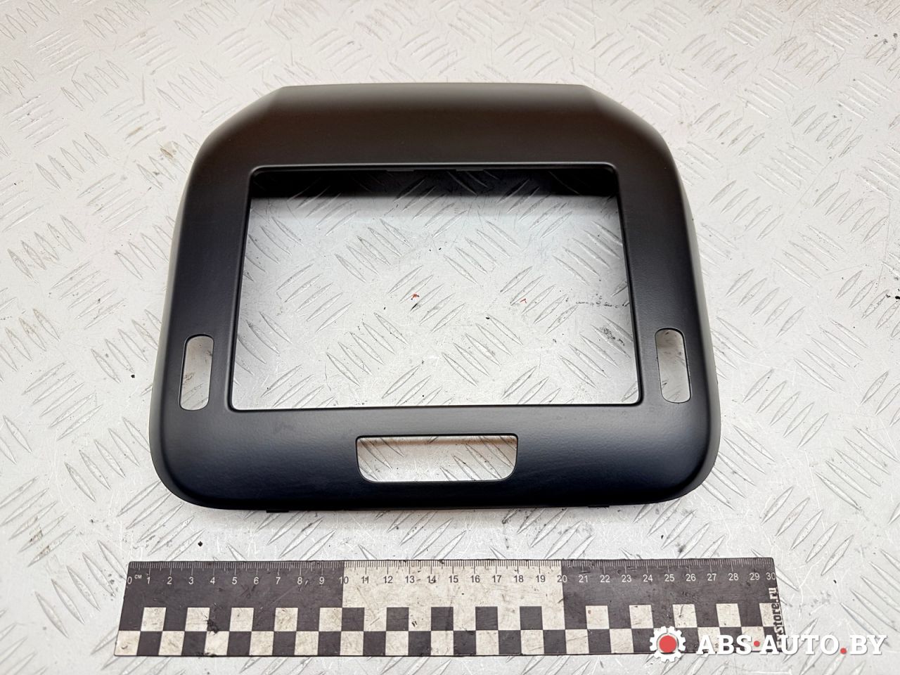 Декоративная накладка центральной консоли Peugeot 3008 1 поколение 2012, 1.6 л., 9HR (DV6C), дизель, робот, 9685092177 - фото №1