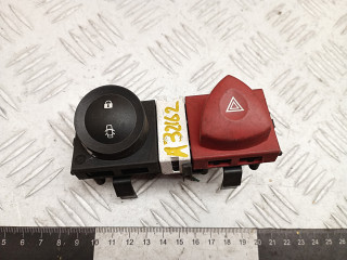 кнопка центрального замка Renault Scenic 2 поколение 2005, 1.9 л., дизель, МКПП, минивэн, 8200407415, 8200095493, 8200109723, 8200107808, 8200407416