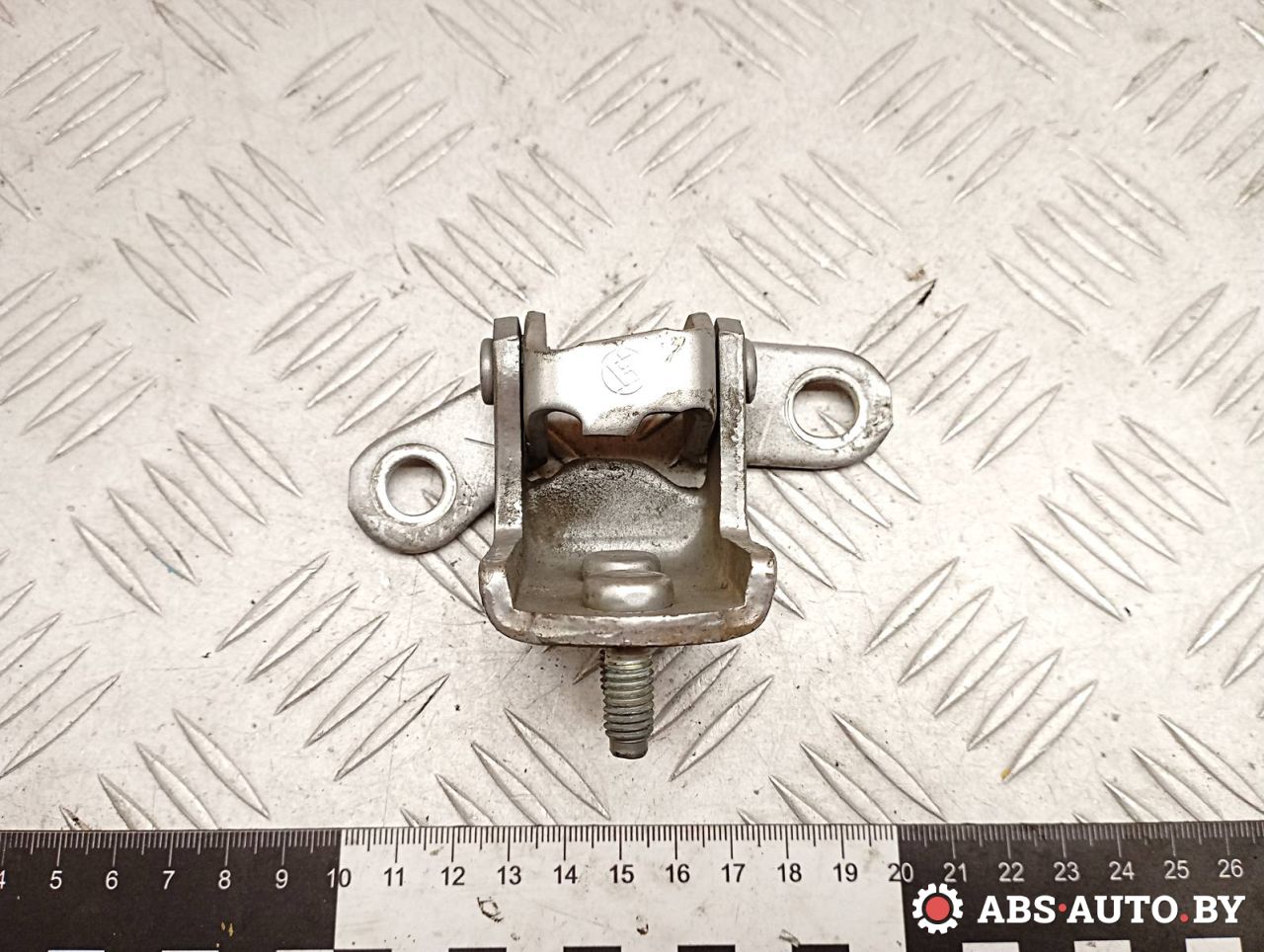 петля двери Toyota RAV4 2 поколение (XA20) 2003, 2.0 л., 1CD-FTV, дизель, МКПП, внедорожник 5 дв. - фото №1