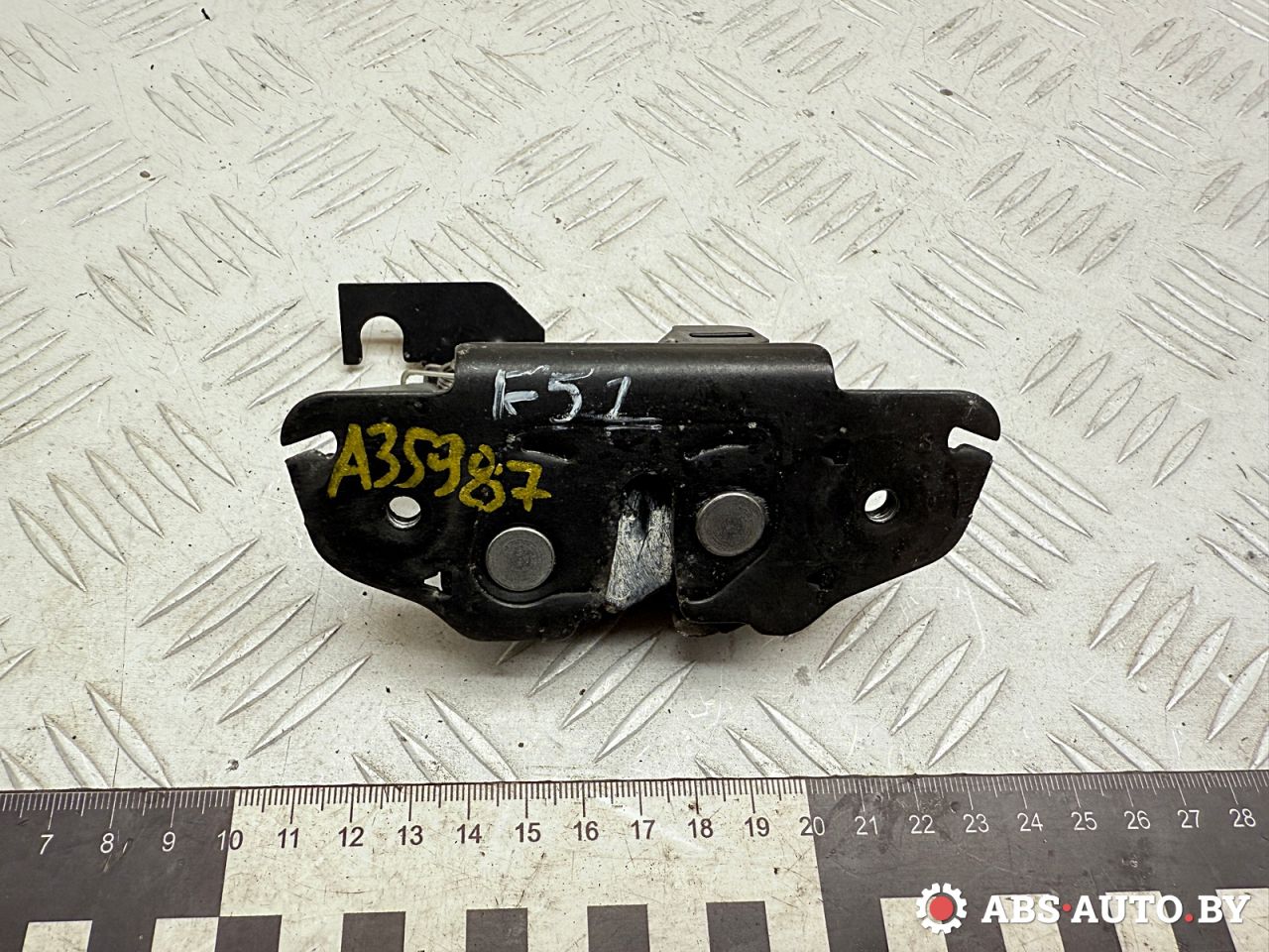 замок багажника Peugeot 3008 1 поколение 2012, 1.6 л., дизель, робот, передний привод, правый руль, 9685915280 - фото №1