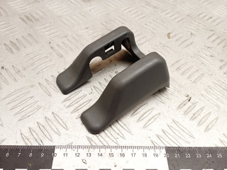 Пластик салазок сидений Toyota RAV4 2 поколение (XA20) 2003, 2.0 л., 1CD-FTV, дизель, МКПП, внедорожник 5 дв., 7215942010