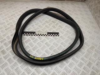 уплотнитель двери Opel Vectra B 1997, 2.0 л., Y 20 DTL, дизель, МКПП