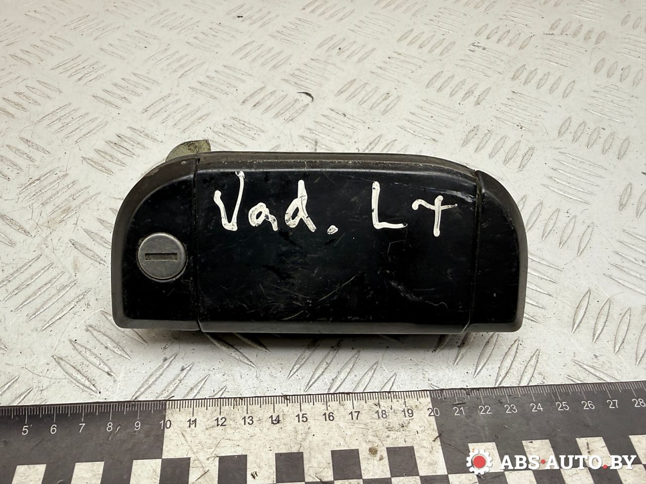 ручка наружная Volkswagen Transporter T4 2001, 2.5 л., ACV, дизель, МКПП, микроавтобус, 701837210 - фото №1