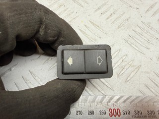 кнопка стеклоподъемника двери BMW 5 серия E39 1999, 3.0 л., M57 306 D3, дизель, МКПП, универсал, 8368974