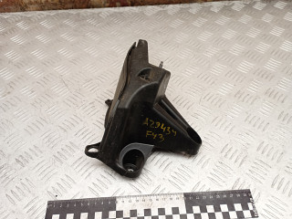 Крепление бампера заднего Peugeot 3008 1 поколение 2011, 1.6 л., дизель, робот, передний привод, правый руль, 9683342880