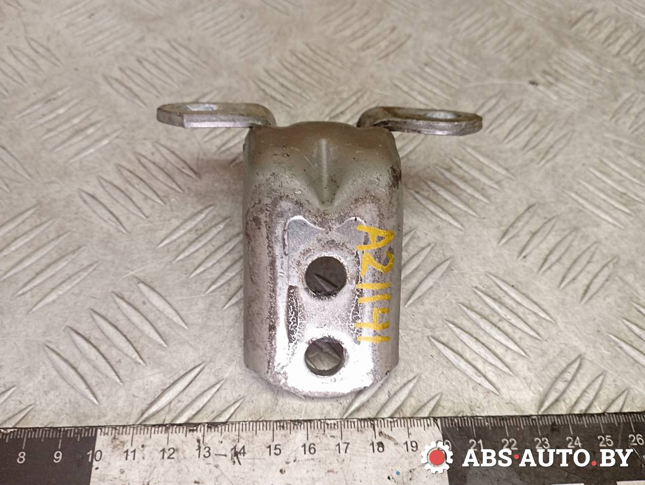 петля двери Nissan Primera P12 2005, 2.2 л., дизель, МКПП, хетчбэк 5 дв. - фото №1