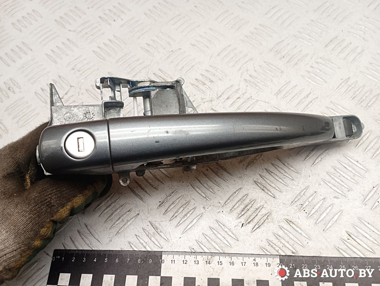 ручка наружная Peugeot 207 1 поколение 2008, 1.4 л., EP3C, бензин, МКПП, хетчбэк 5 дв., правый руль, 9680168580 - фото №1