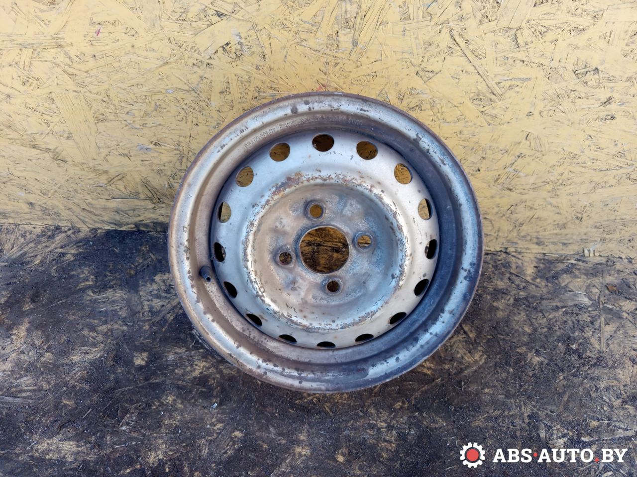 диск штампованный Nissan Sunny B10 (1966 - 1970), 4030052Y00 - фото №1