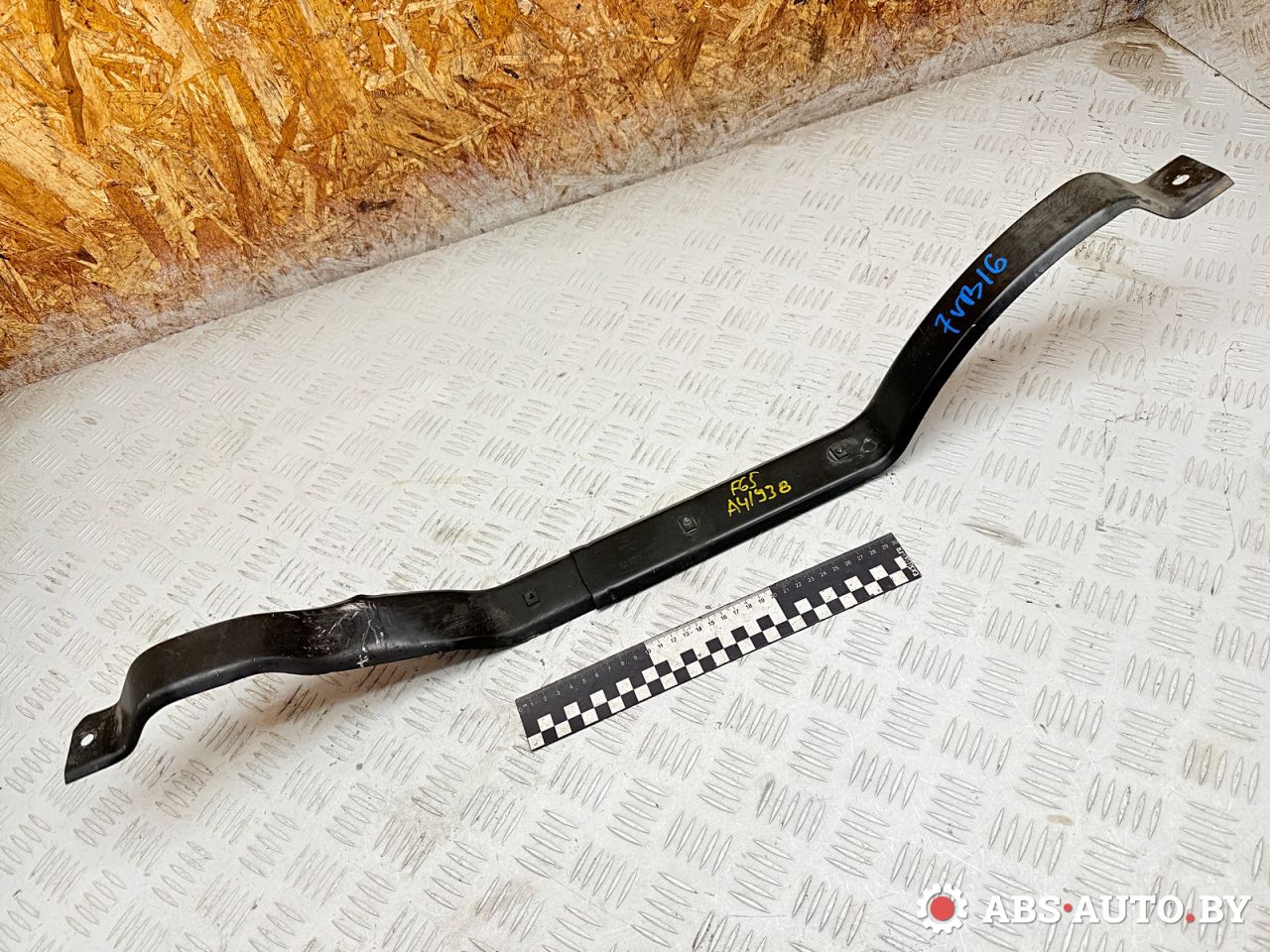 кронштейн (крепление) Volkswagen Touareg 1 поколение 2006, 3.0 л., BKS, дизель, АКПП, внедорожник 5 дв., полный привод, 7L0825955B - фото №1