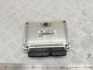 блок управления двигателем Volkswagen Phaeton 1 поколение 2006, 3.2 л., бензин, АКПП, 022906032AK, 0261207690
