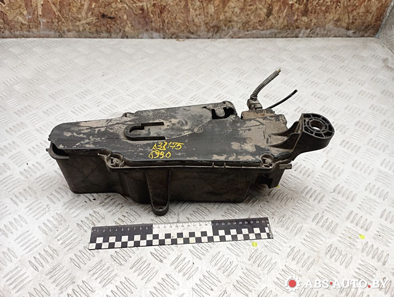 бак AdBlue (мочевины) Citroen C4 Picasso 1 поколение 2011, 1.6 л., 9HZ (DV6TED4), дизель, правый руль, 9658154580, 9658154780 - фото №1