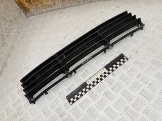 заглушка (решетка) в бампер Volkswagen Passat B5 [рестайлинг] 2004, 1.9 л., дизель, МКПП, универсал, 3B0853677E