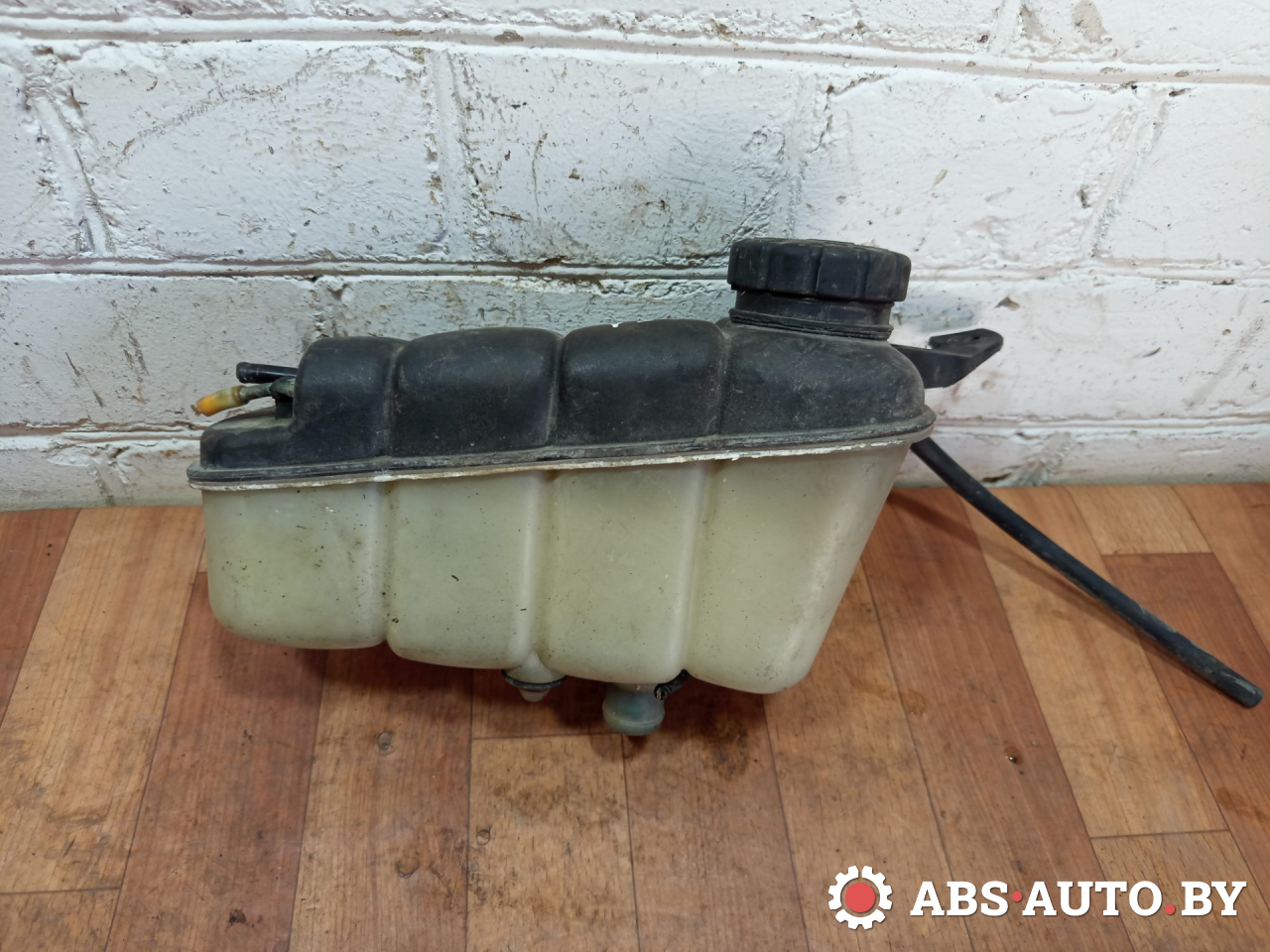 бачок расширительный Mercedes-Benz S-Класс W220 2002, 3.2 л., дизель, АКПП, седан, A2205000049 - фото №1