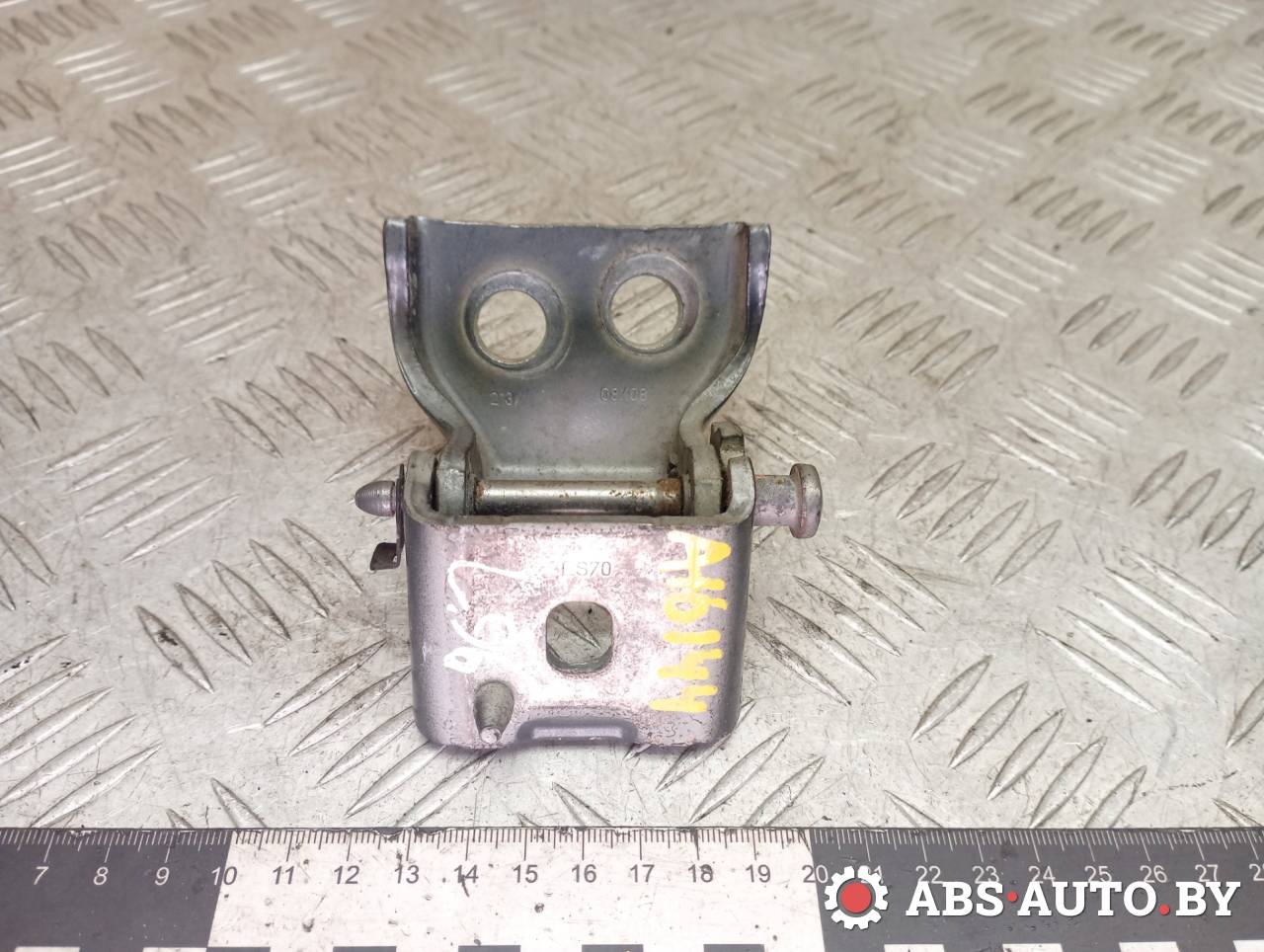 петля двери Citroen C4 1 поколение 2006, 1.6 л., бензин, МКПП - фото №1