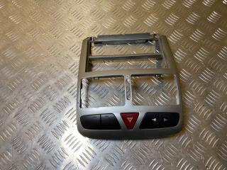 рамка под магнитолу Peugeot 307 1 поколение 2005, 2.0 л., бензин, АКПП, универсал, 9634505077