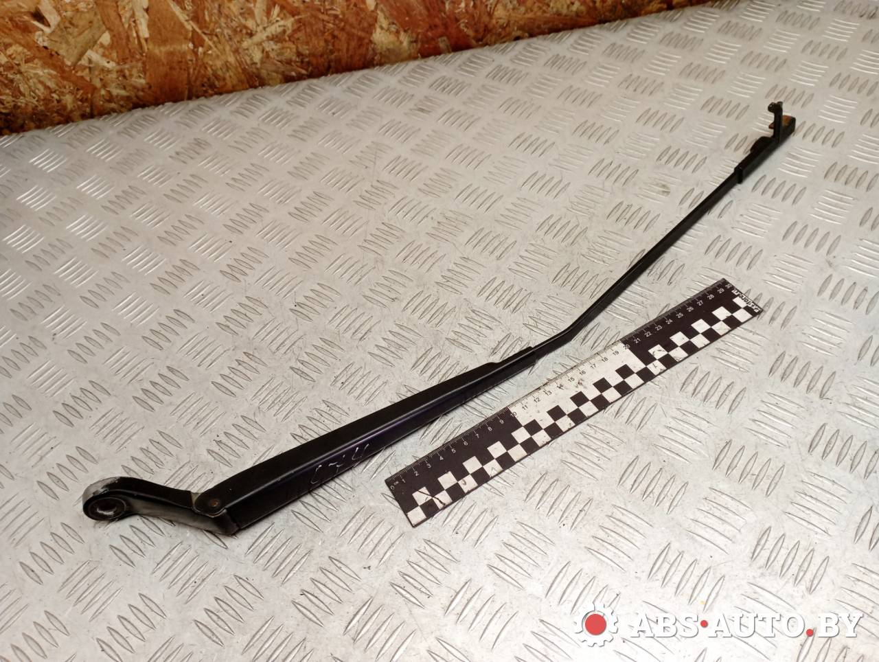 щеткодержатель (поводок стеклоочистителя, дворник) Peugeot 407 1 поколение 2007, 2.2 л., бензин, 6МКПП, купе, 74560 - фото №1