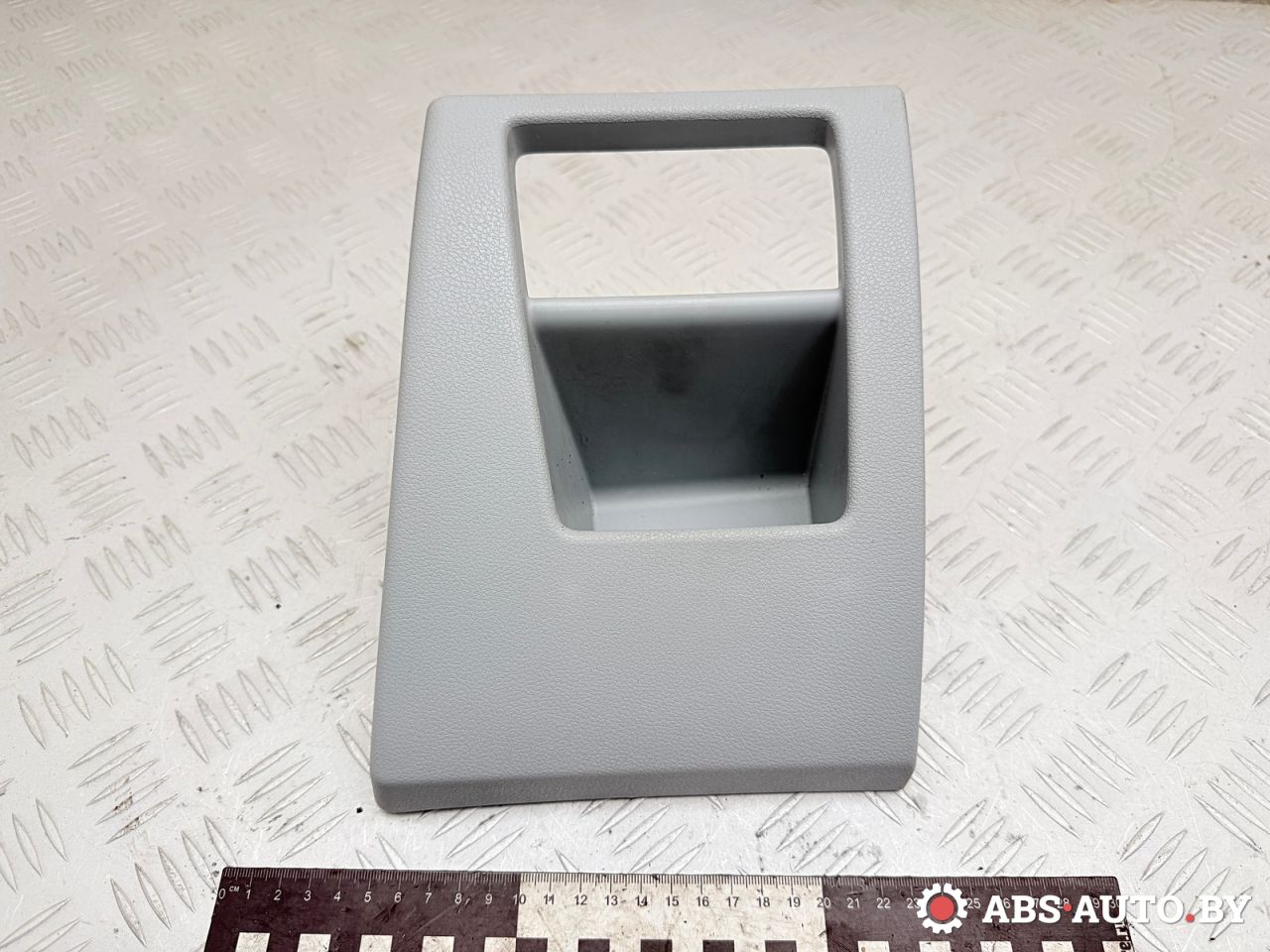 накладка на торпедо (консоль) Peugeot 3008 1 поколение 2012, 1.6 л., 9HR (DV6C), дизель, робот, 9800072277 - фото №1