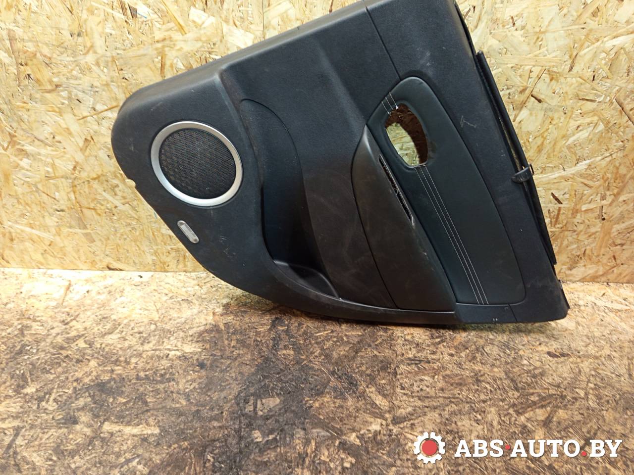 обшивка двери задняя правая Renault Grand Scenic 3 поколение 2011, 1.5 л., дизель, МКПП, правый руль, 829A01896R, 161731751, 156042762A, 167131851, 86270A00058, R000339025 - фото №1