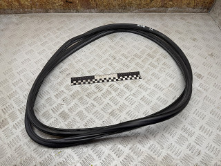 уплотнитель двери Volkswagen Touareg 1 поколение 2006, 2.5 л., BAC, дизель, МКПП, внедорожник 5 дв., 7L0837911D