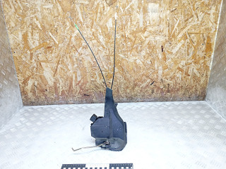 замок двери задней левой Toyota RAV4 2 поколение (XA20) 2003, 2.0 л., 1CD-FTV, дизель, МКПП, внедорожник 5 дв.