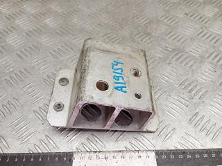 кронштейн заднего бампера Toyota RAV4 3 поколение (XA30) 2008, 2.2 л., D-4D, 2AD-FTV, дизель, МКПП, внедорожник 5 дв., 5832342010