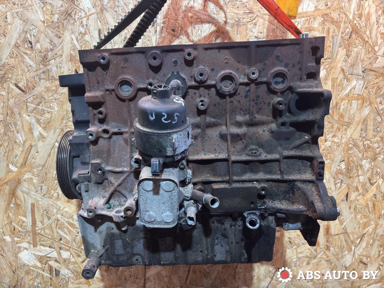 блок цилиндров Citroen C5 2 поколение 2008, 2.0 л., дизель, МКПП, седан, RHR, 10DYVP - фото №1