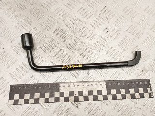 ключ колесный (балонный) Peugeot 308 T7 2010, 2.0 л., RHR (DW10BTED4), дизель, МКПП, универсал